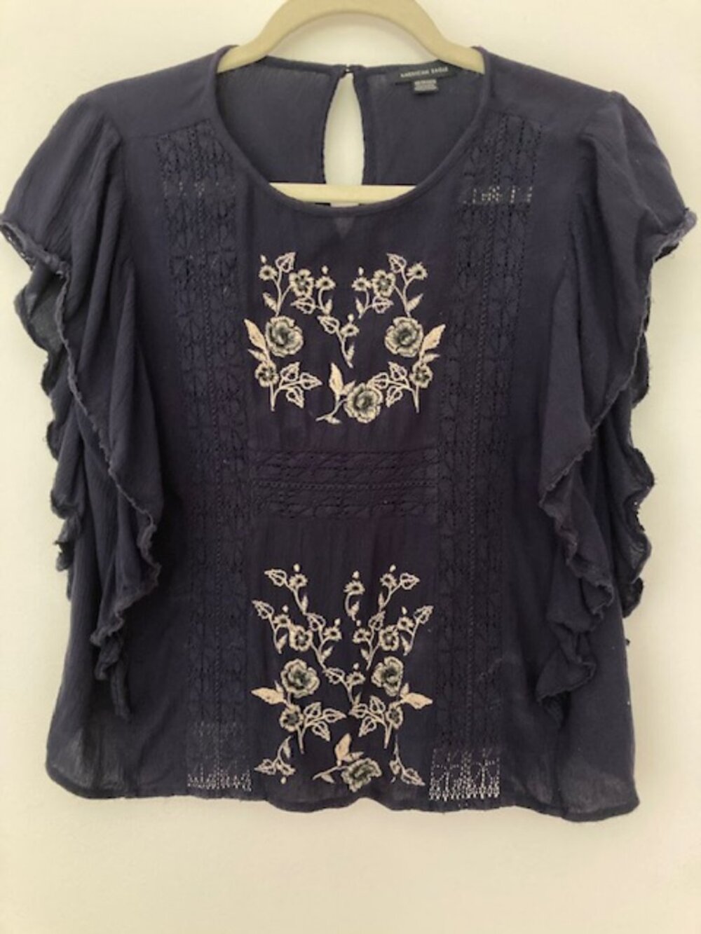 American Eagle Floral Embroidered Flutter Sleeve Top Size XS